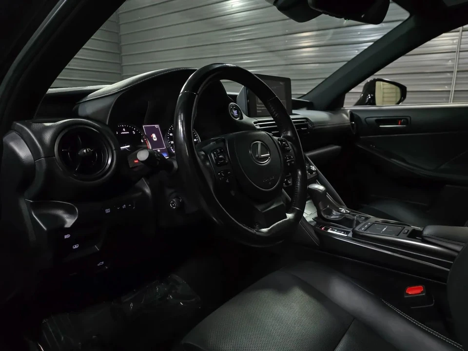 2023 Lexus IS 3rd Gen - Image 10 of 12