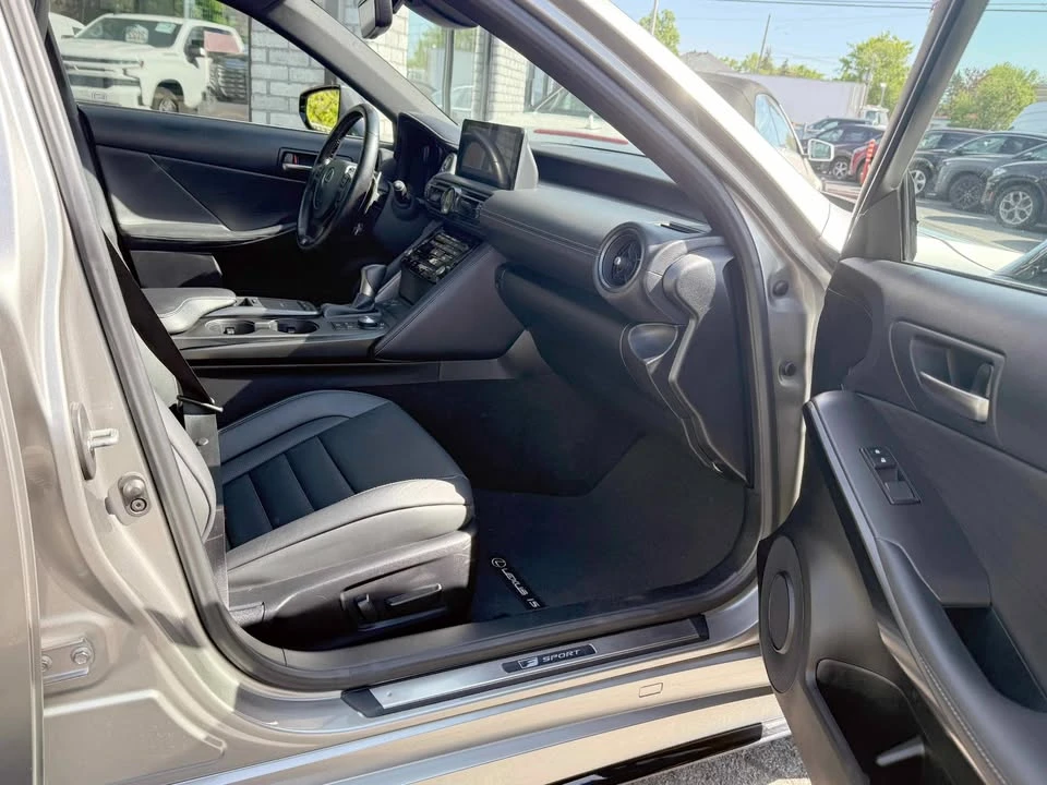 2023 Lexus IS 3rd Gen - Image 16 of 20