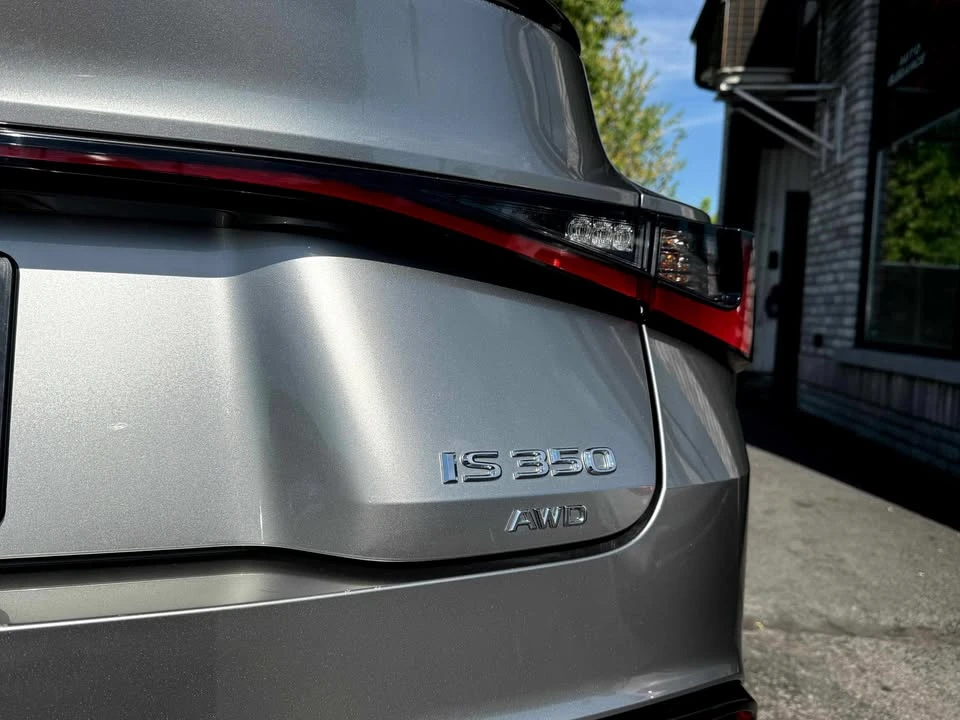 2023 Lexus IS 3rd Gen - Image 12 of 20
