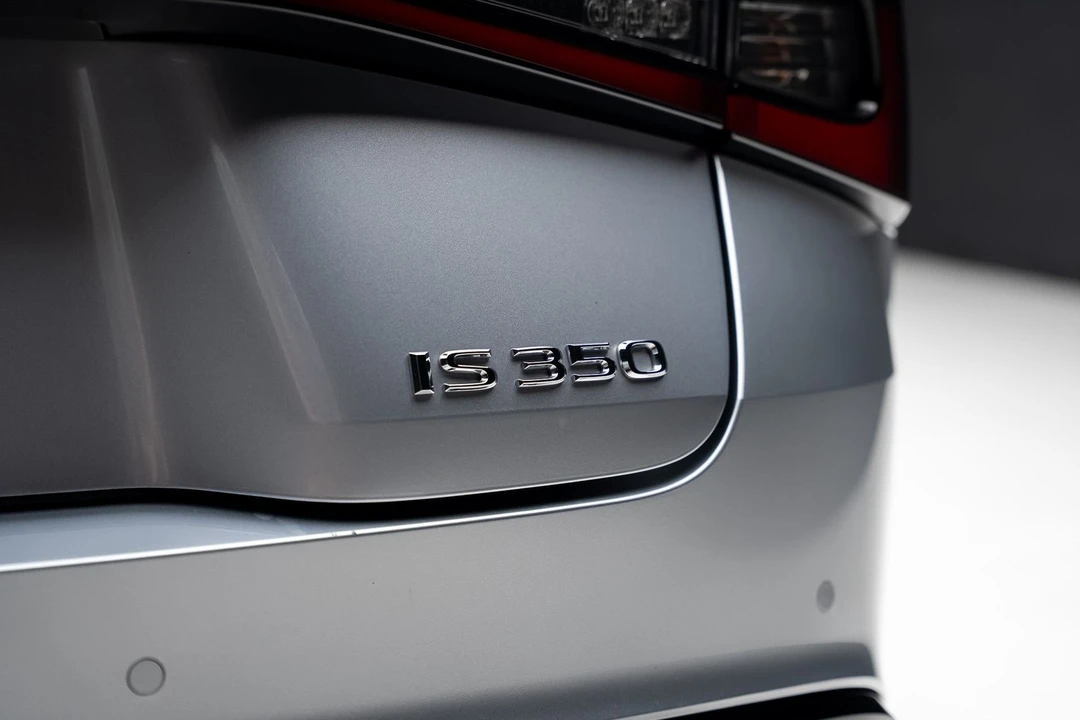 2023 Lexus IS 3rd Gen - Image 31 of 31