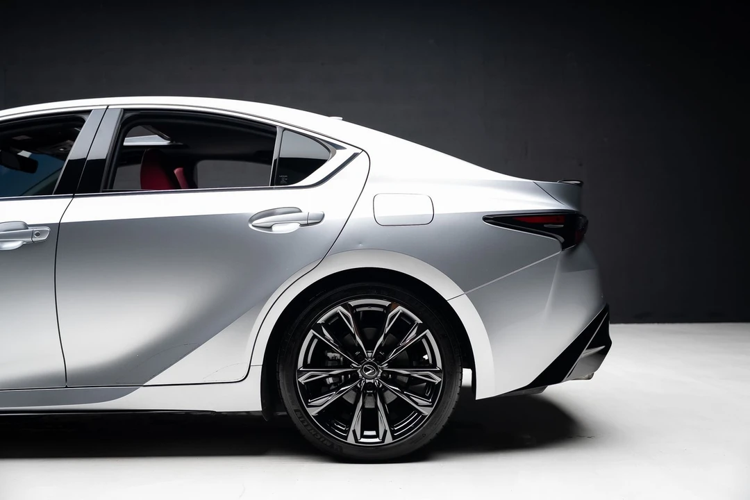 2023 Lexus IS 3rd Gen - Image 20 of 31