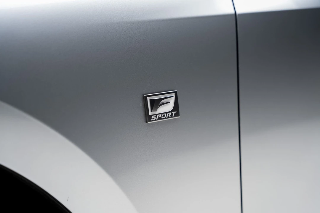 2023 Lexus IS 3rd Gen - Image 23 of 31