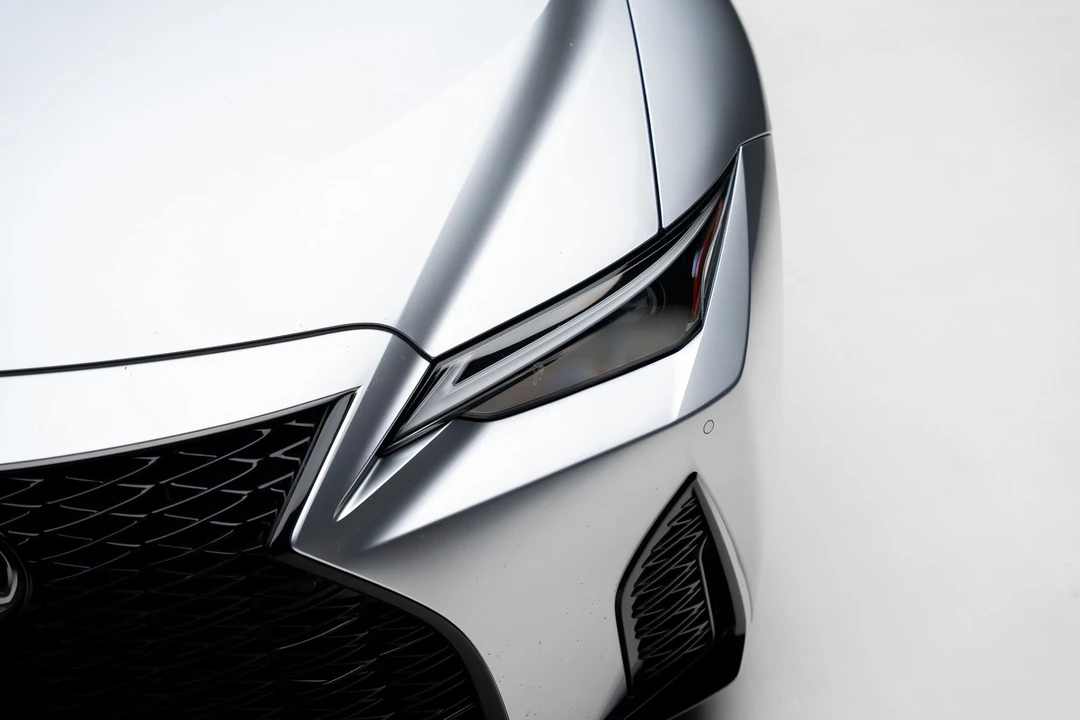 2023 Lexus IS 3rd Gen - Image 11 of 31