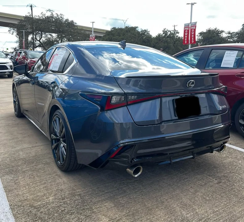 2023 Lexus IS 3rd Gen - Image 8 of 8