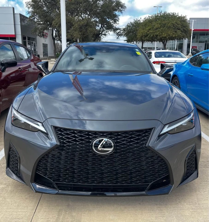 2023 Lexus IS 3rd Gen - Image 2 of 8
