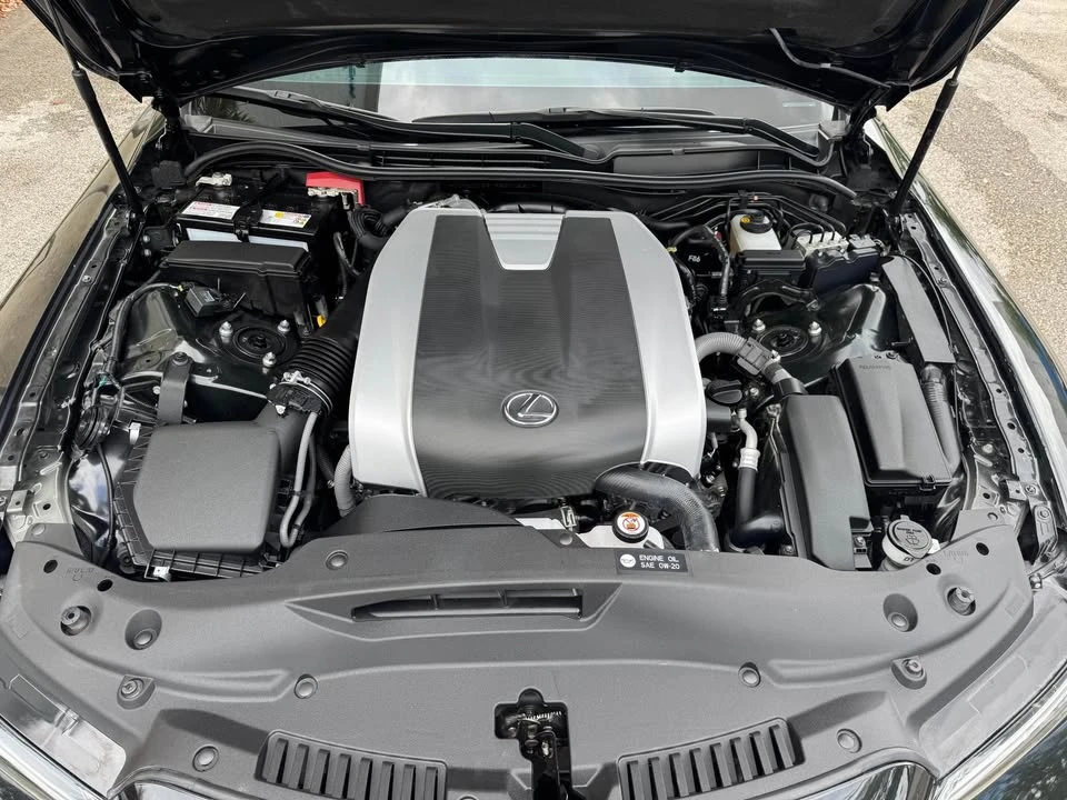 2023 Lexus IS 3rd Gen - Image 8 of 11