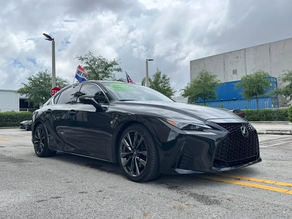 2023 Lexus IS 3rd Gen - Image 3 of 11