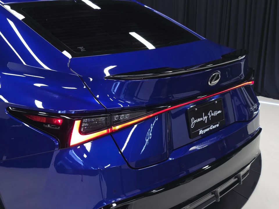 2023 Lexus IS 3rd Gen - Image 5 of 31