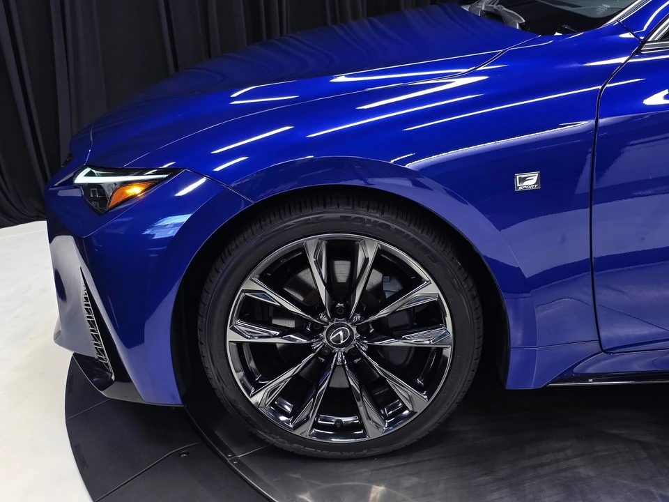 2023 Lexus IS 3rd Gen - Image 4 of 31