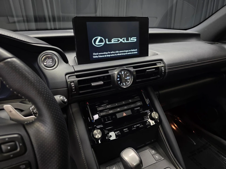2023 Lexus IS 3rd Gen - Image 26 of 31