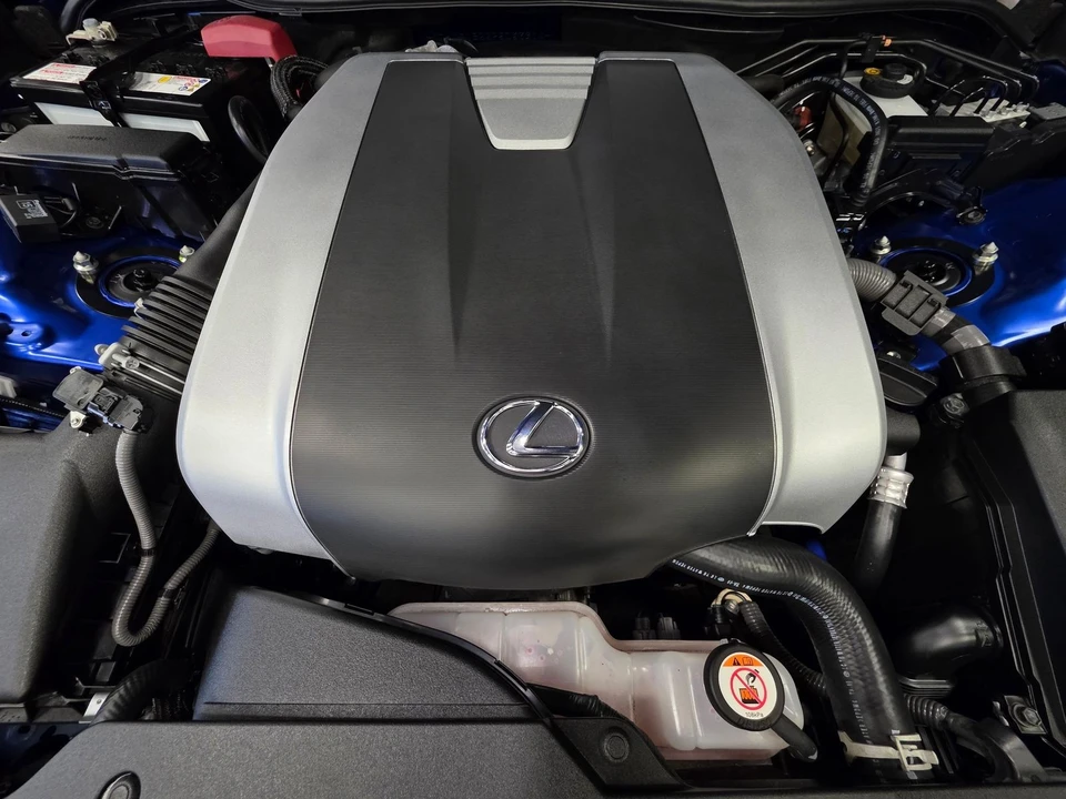 2023 Lexus IS 3rd Gen - Image 3 of 31