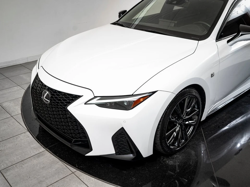 2023 Lexus IS 3rd Gen - Image 17 of 21