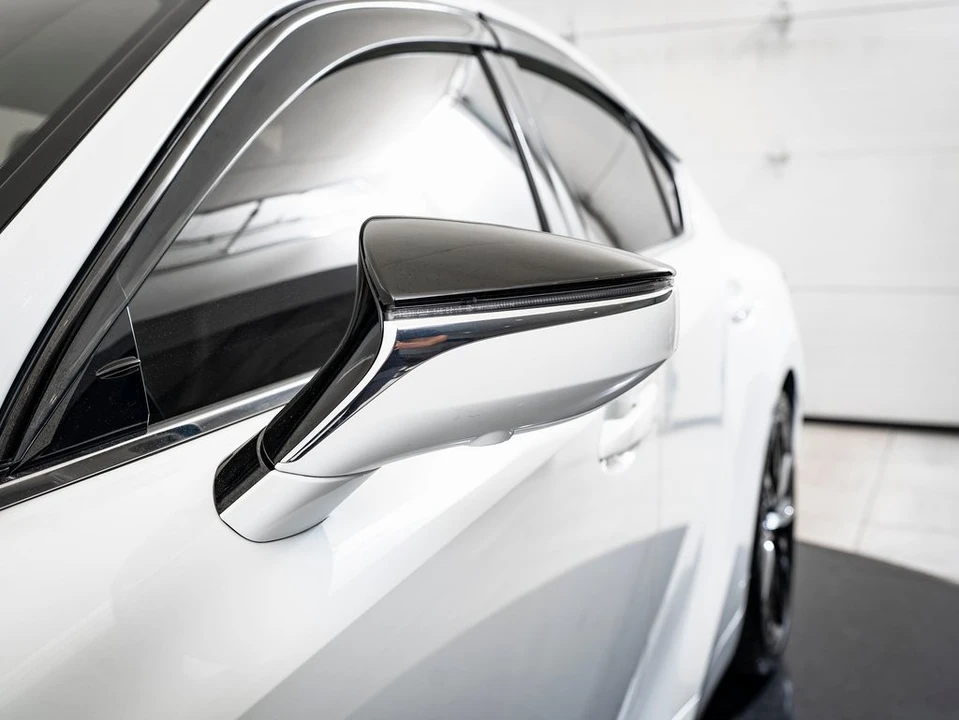 2023 Lexus IS 3rd Gen - Image 15 of 21