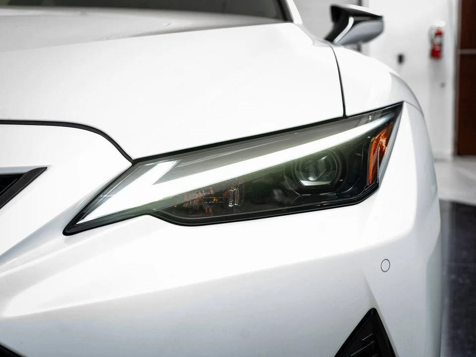 2023 Lexus IS 3rd Gen - Image 16 of 21