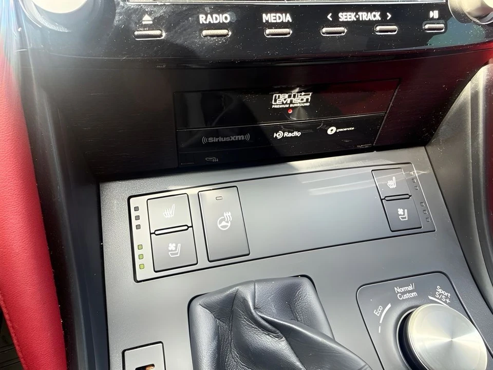2023 Lexus IS 3rd Gen - Image 19 of 30