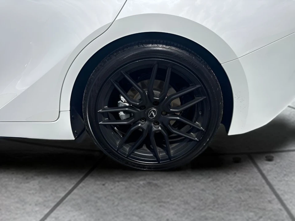 2023 Lexus IS 3rd Gen - Image 29 of 30
