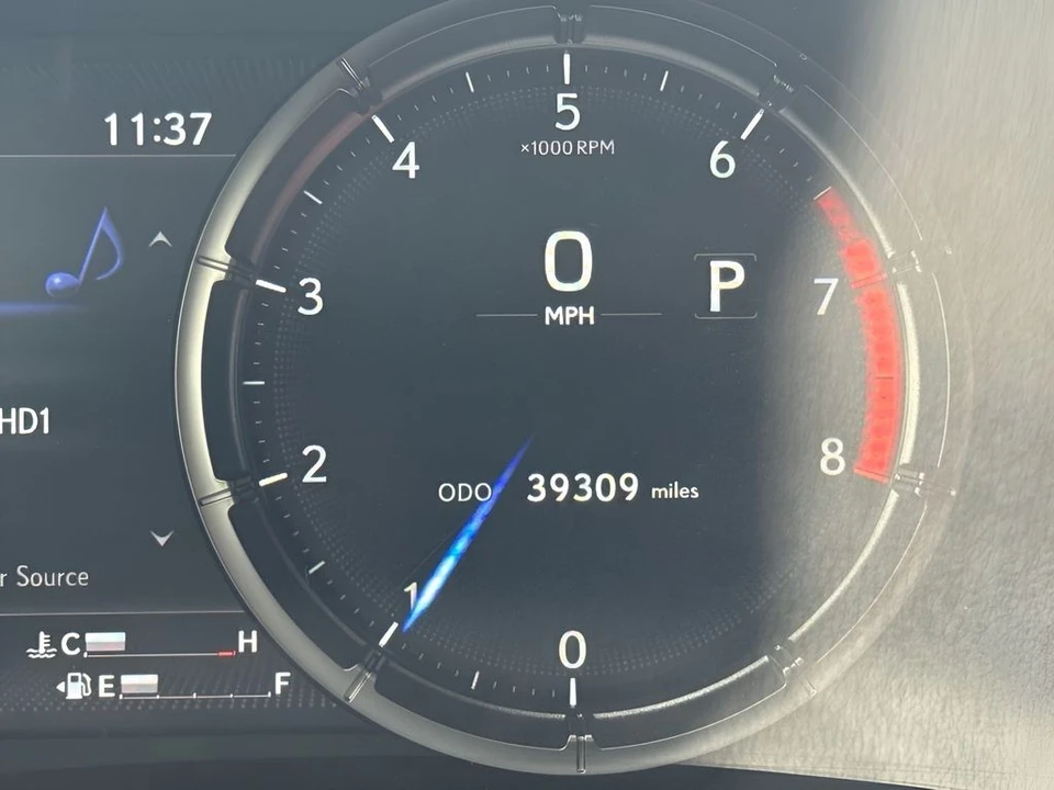 2023 Lexus IS 3rd Gen - Image 22 of 30