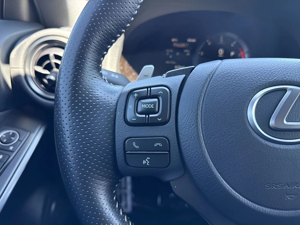 2023 Lexus IS 3rd Gen - Image 14 of 31