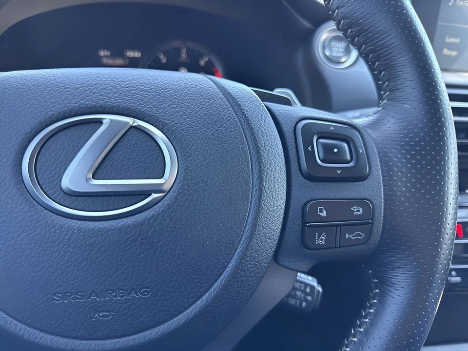 2023 Lexus IS 3rd Gen - Image 15 of 31