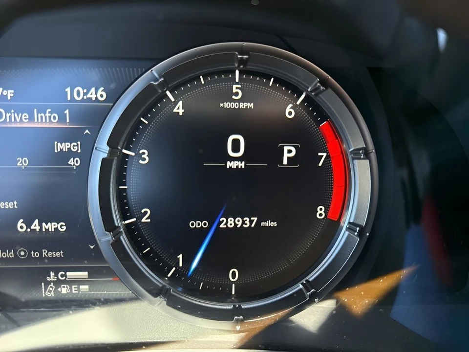 2023 Lexus IS 3rd Gen - Image 21 of 31