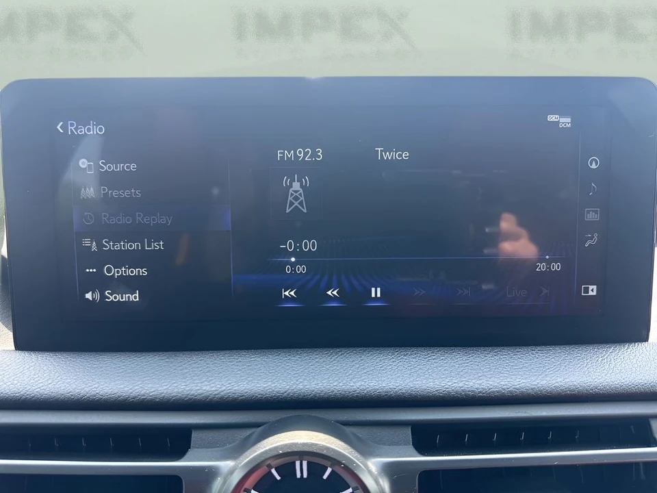 2023 Lexus IS 3rd Gen - Image 19 of 31
