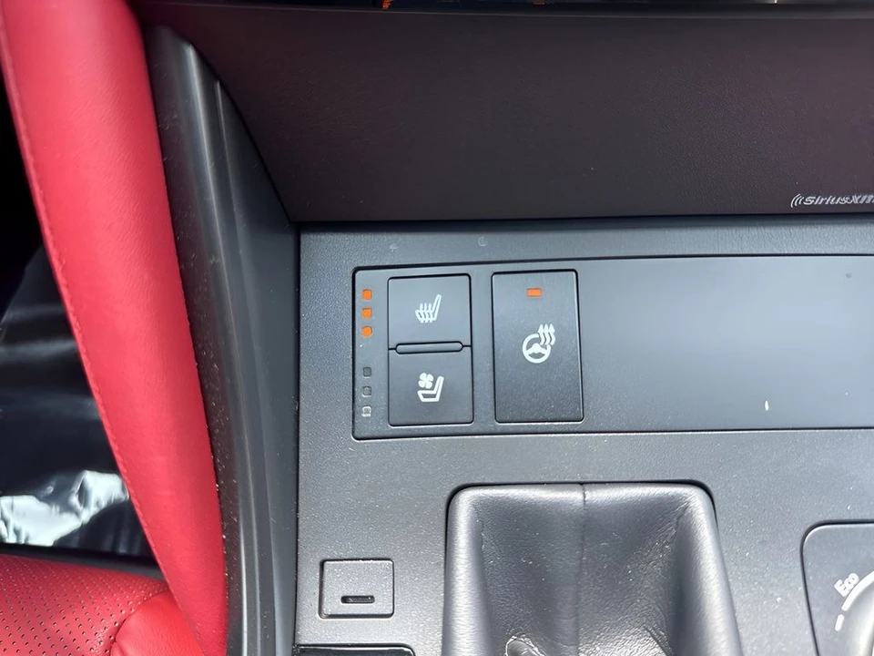 2023 Lexus IS 3rd Gen - Image 23 of 31