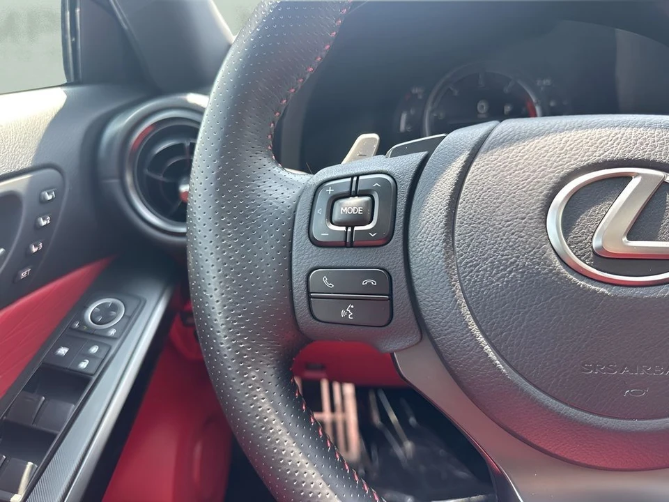 2023 Lexus IS 3rd Gen - Image 16 of 31