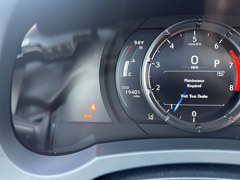 2023 Lexus IS 3rd Gen - Image 26 of 31