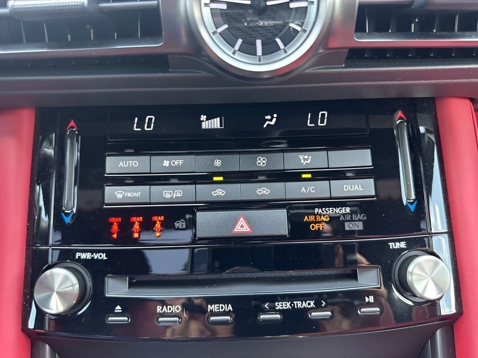 2023 Lexus IS 3rd Gen - Image 20 of 31