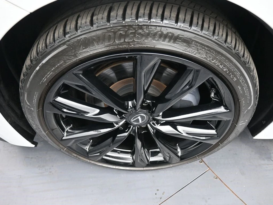 2023 Lexus IS 3rd Gen - Image 14 of 21