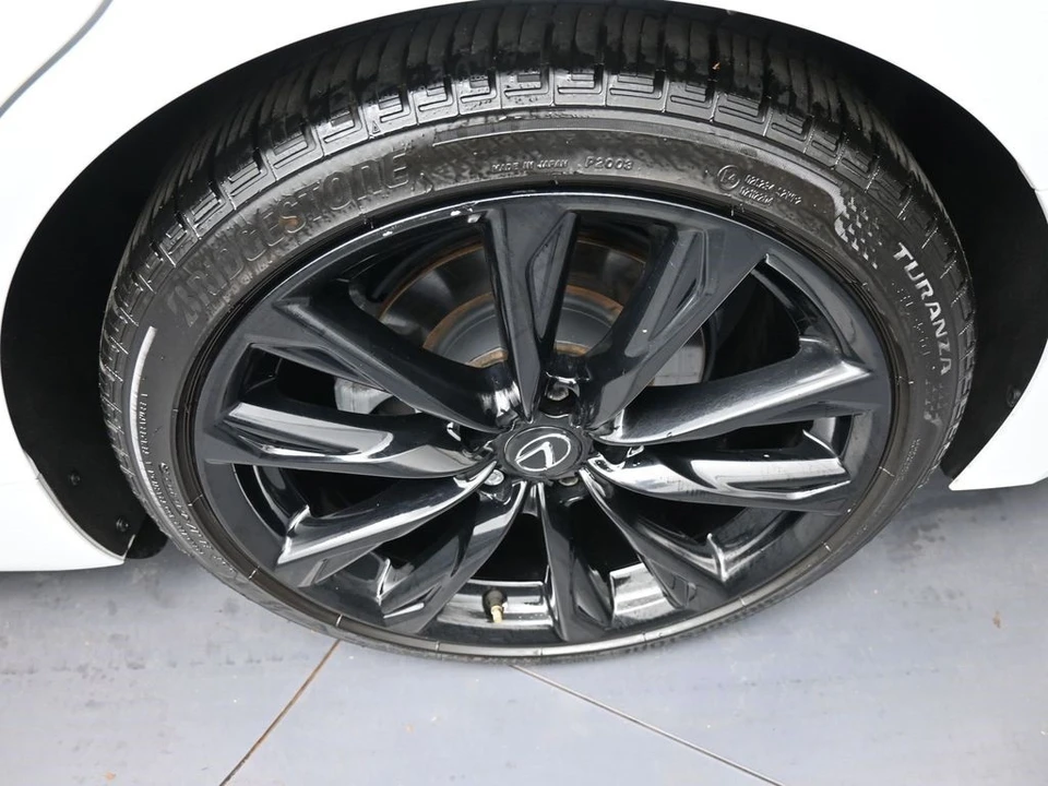 2023 Lexus IS 3rd Gen - Image 15 of 21
