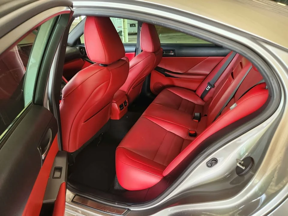 2023 Lexus IS 3rd Gen - Image 13 of 18
