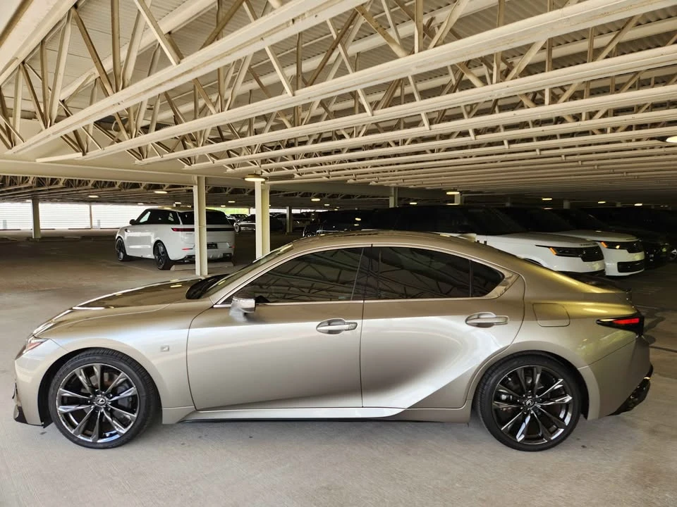 2023 Lexus IS 3rd Gen - Image 9 of 18