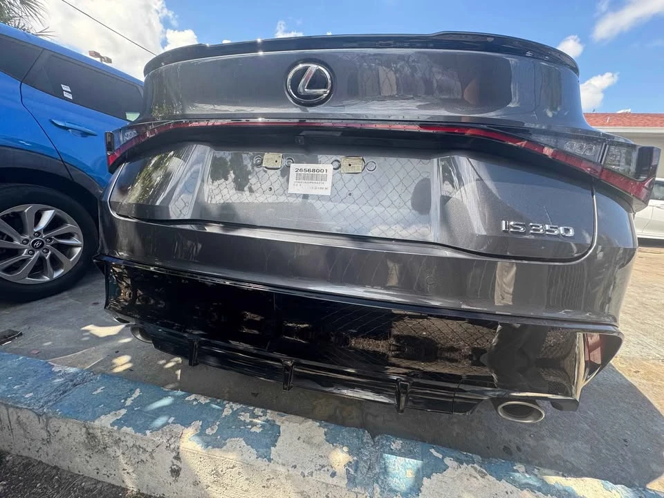2023 Lexus IS 3rd Gen - Image 6 of 12