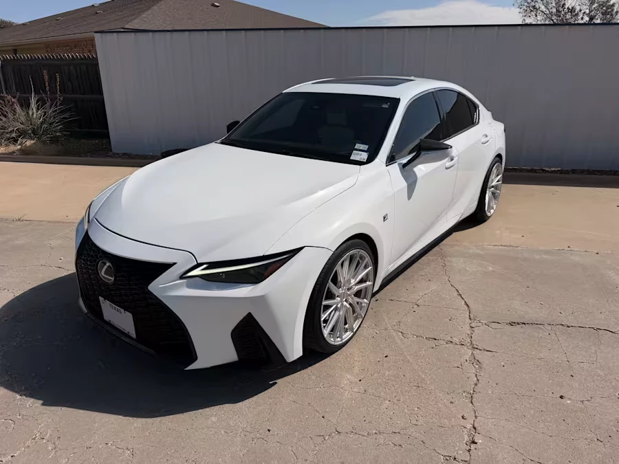 2023 Lexus IS 3rd Gen - Image 14 of 28