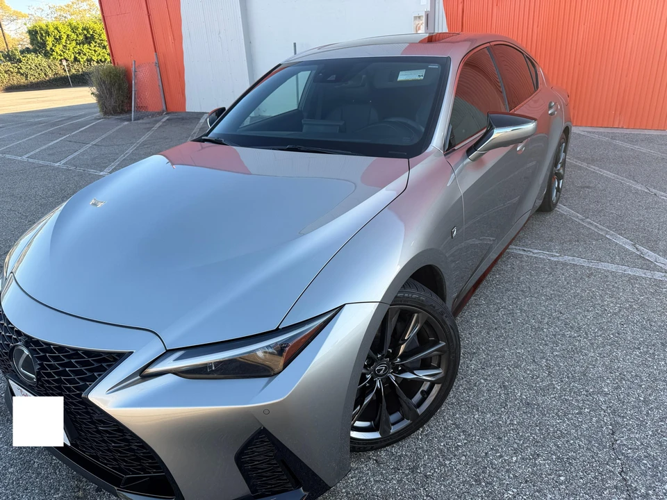 2023 Lexus IS 3rd Gen - Image 26 of 31
