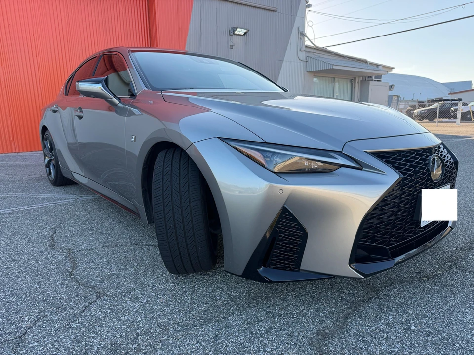 2023 Lexus IS 3rd Gen - Image 21 of 31