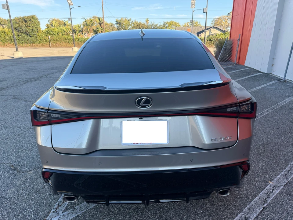 2023 Lexus IS 3rd Gen - Image 14 of 31