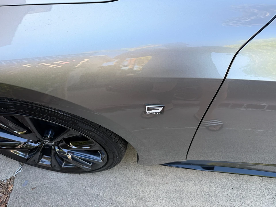 2023 Lexus IS 3rd Gen - Image 27 of 31