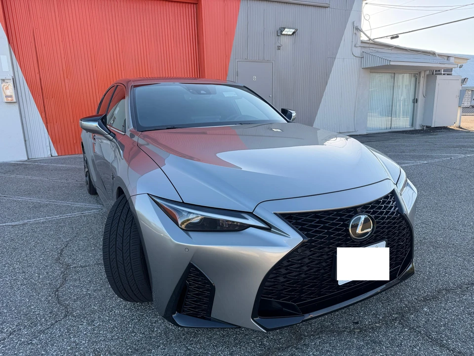 2023 Lexus IS 3rd Gen - Image 23 of 31