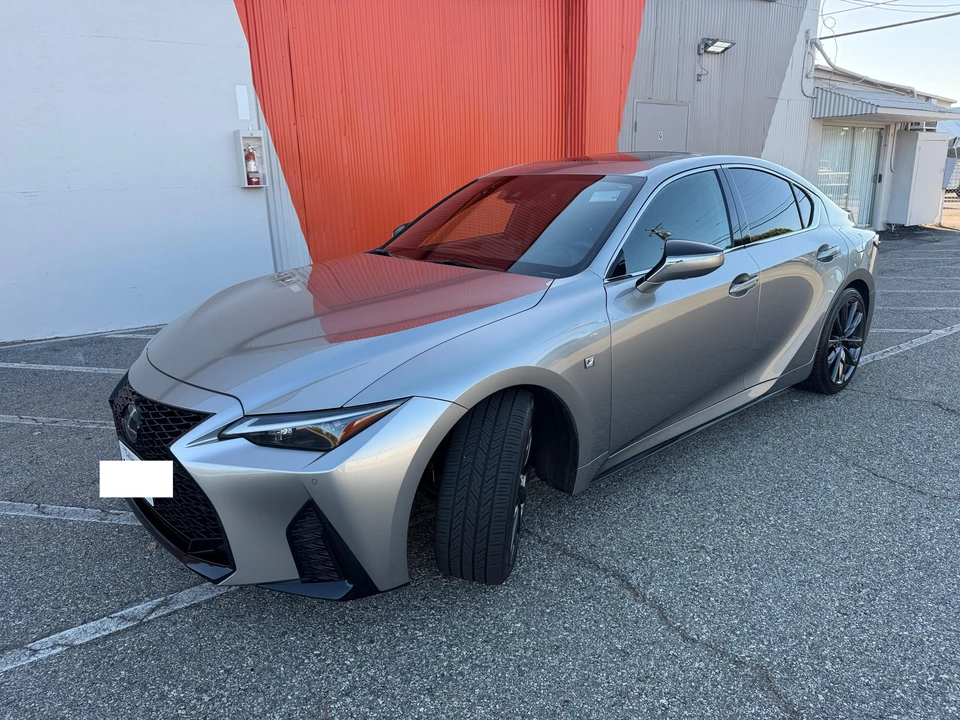 2023 Lexus IS 3rd Gen - Image 10 of 31