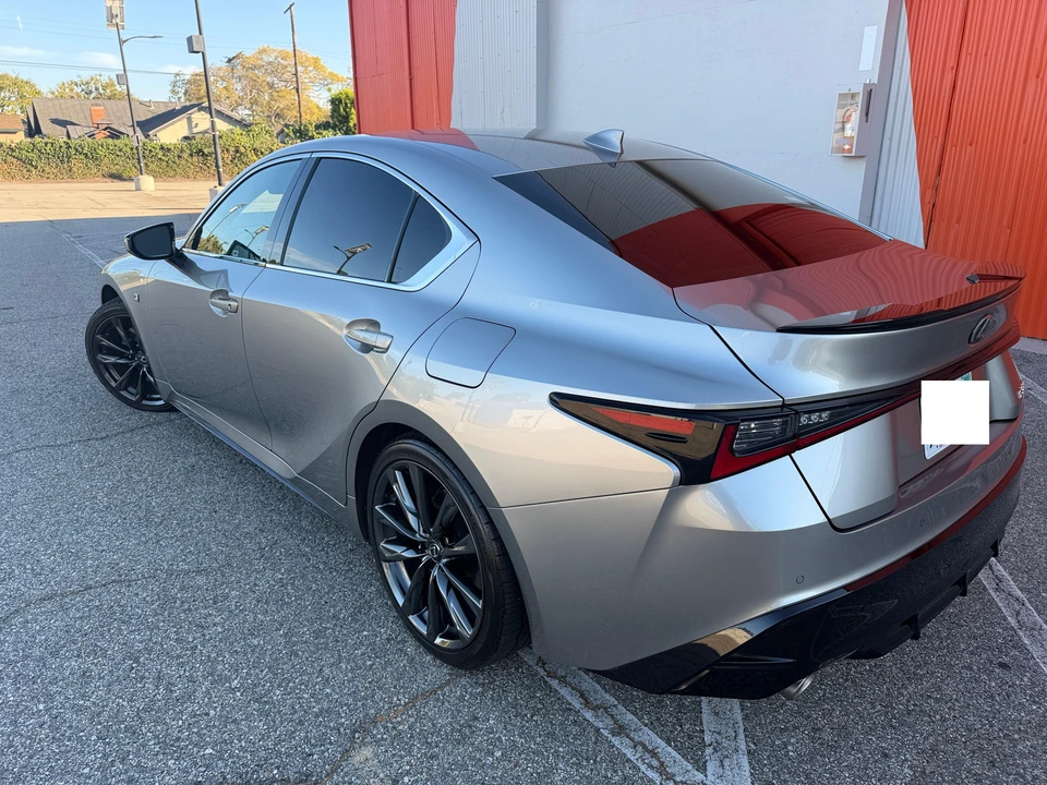 2023 Lexus IS 3rd Gen - Image 13 of 31