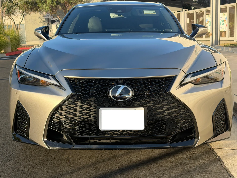 2023 Lexus IS 3rd Gen - Image 8 of 31