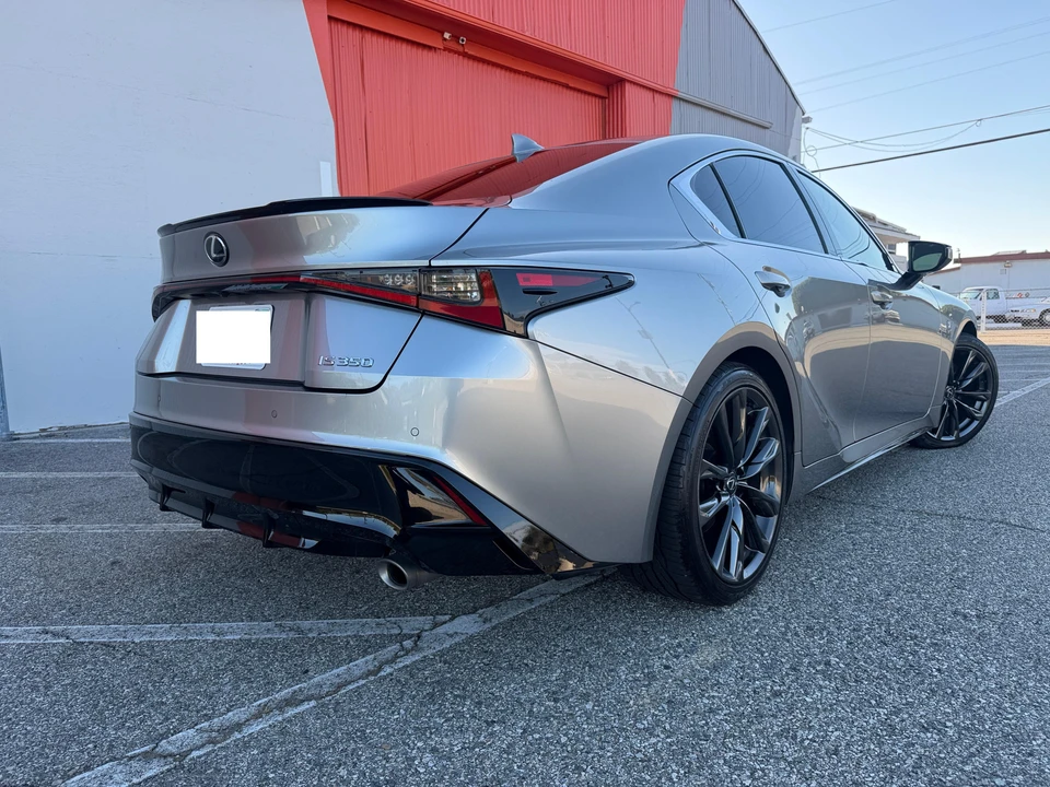 2023 Lexus IS 3rd Gen - Image 4 of 31