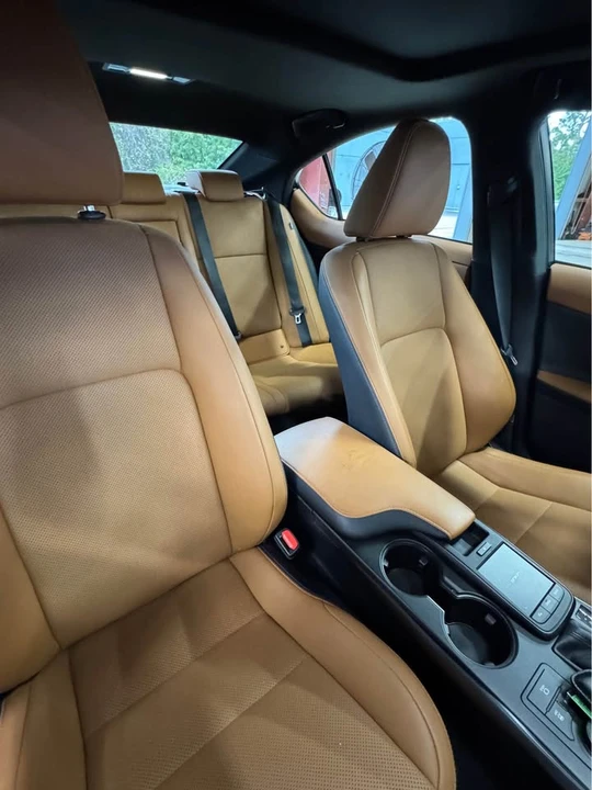 2023 Lexus IS 3rd Gen - Image 9 of 10