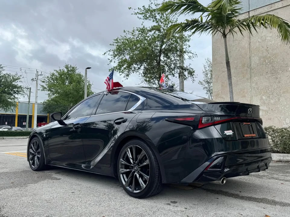 2023 Lexus IS 3rd Gen - Image 5 of 7