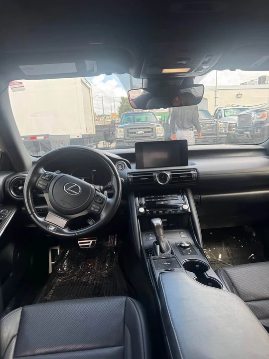 2023 Lexus IS 3rd Gen - Image 5 of 7