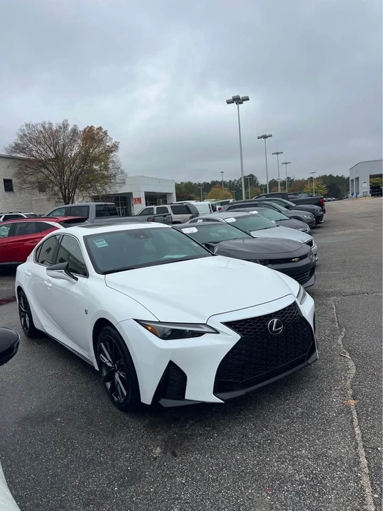 2023 Lexus IS 3rd Gen - Image 3 of 20