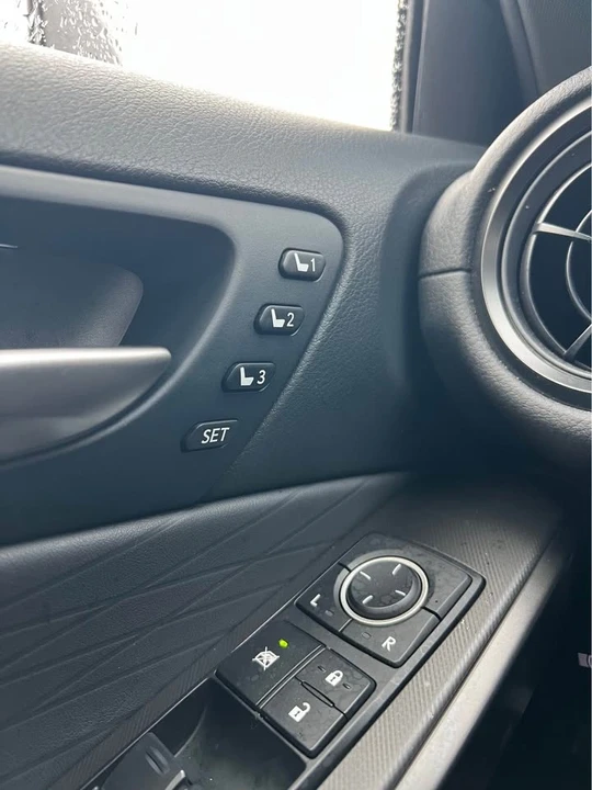 2023 Lexus IS 3rd Gen - Image 17 of 20