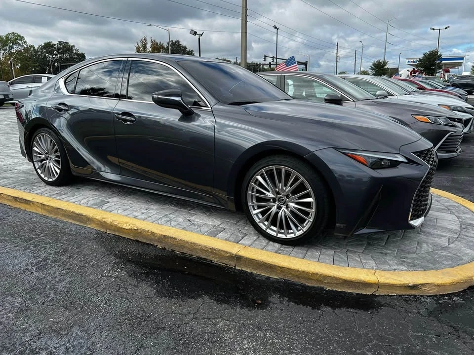2023 Lexus IS 3rd Gen - Image 5 of 10